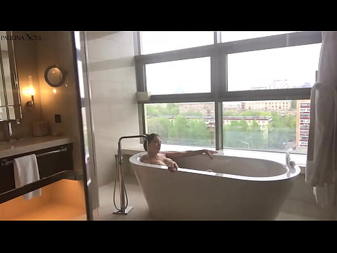 ❤️ Enorme babe die hartstochtelijk haar poesje aftrekt in de badkamer ️ Super sex at nl.seecamsus.top ﹏